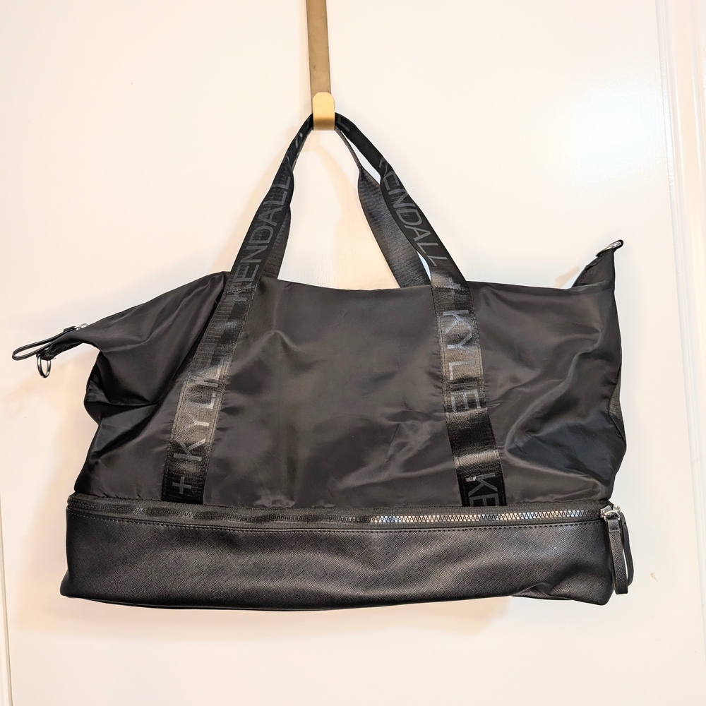 Kendall & Kylie Sleek Black Travel Bag